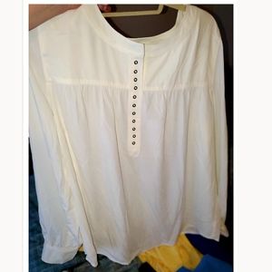NWOT Susan Graver blouse in excellent condition